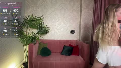 Lili online show from December 26, 2024, 8:39 am