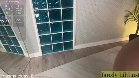 Lili online show from February 9, 2025, 1:46 pm