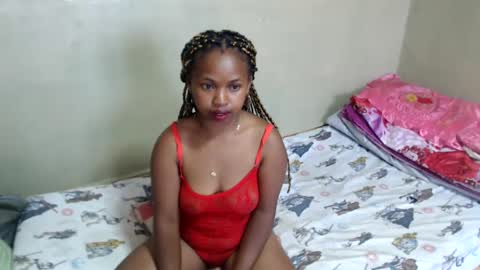 liliah online show from January 21, 2025, 4:21 am