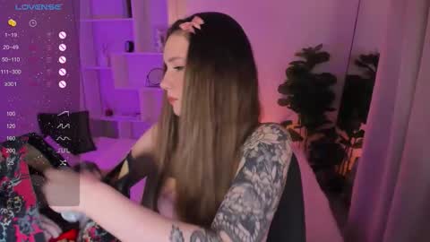 Snapshot of liliamagdalena chatting on November 14, 2025, 1:59 am Lily online show from November 14, 2025, 1:59 am