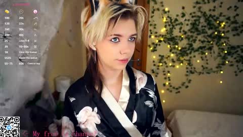 Snapshot of liliandaniels chatting on November 1, 2025, 6:04 am Lilian online show from November 1, 2025, 6:04 am