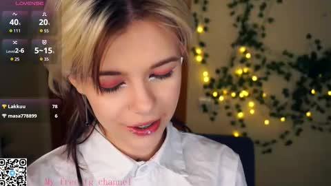 Snapshot of liliandaniels chatting on November 25, 2025, 7:08 am Lilian online show from November 25, 2025, 7:08 am