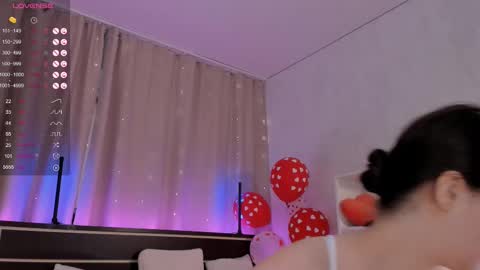 Snapshot of lilianedgars chatting on March 12, 2025, 10:05 am Lilian online show from March 12, 2025, 10:05 am