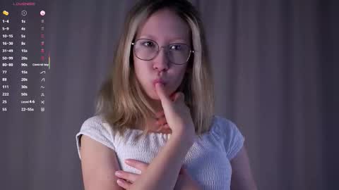 Lisa online show from September 10, 2025, 6:30 pm