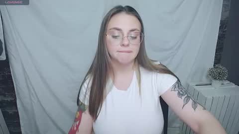 Snapshot of liliaterenzi_ chatting on January 25, 2025, 2:15 am Lilia online show from January 25, 2025, 2:15 am