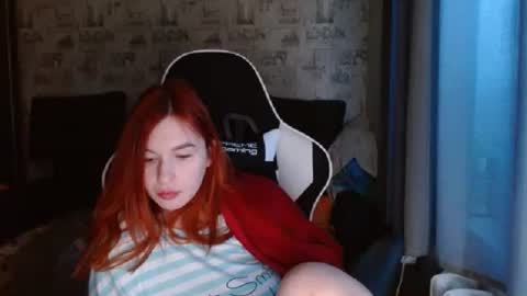 liliawoolf online show from February 16, 2025, 12:43 pm