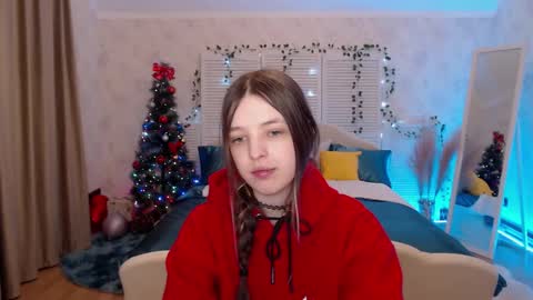 Lili Bakery online show from December 24, 2024, 2:32 am