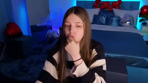 Lili Bakery online show from February 15, 2025, 12:04 am