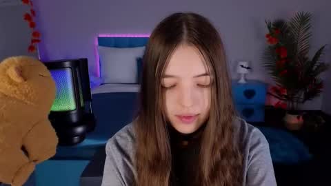 Lili Bakery online show from November 10, 2025, 3:05 am