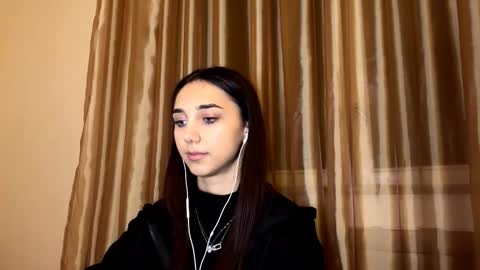 Snapshot of lilihalvorsen chatting on November 7, 2025, 10:10 pm Lina online show from November 7, 2025, 10:10 pm