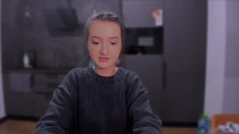 Snapshot of lililaluna chatting on December 17, 2024, 2:44 pm ... online show from December 17, 2024, 2:44 pm