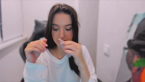 Snapshot of lililaluna chatting on January 14, 2025, 3:36 pm ... online show from January 14, 2025, 3:36 pm