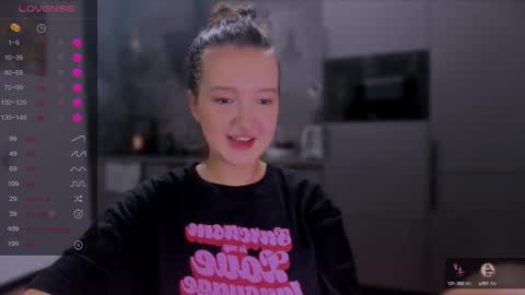 Snapshot of lililaluna chatting on September 23, 2025, 6:55 pm ... online show from September 23, 2025, 6:55 pm