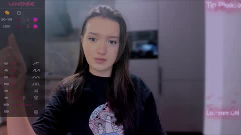 Snapshot of lililaluna chatting on September 29, 2025, 8:13 pm ... online show from September 29, 2025, 8:13 pm