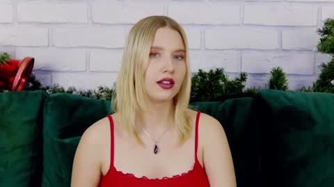 LiliLinn online show from January 13, 2025, 10:25 am