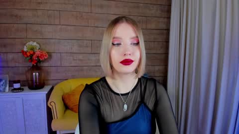 LiliLinn online show from February 4, 2025, 11:38 am