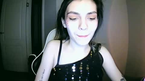 lilirose online show from December 25, 2024, 1:19 pm