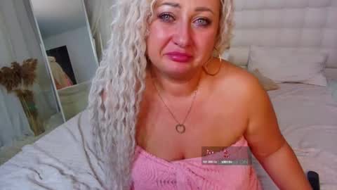 Snapshot of lilit_1love chatting on September 12, 2025, 5:18 am Lilit online show from September 12, 2025, 5:18 am