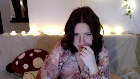 Lilly online show from October 14, 2025, 7:14 pm