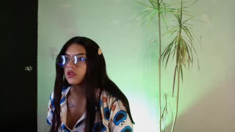 Lilith and Khloe  online show from September 16, 2025, 11:22 am