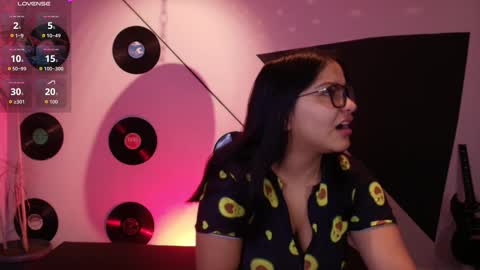 Lilith and Khloe  online show from September 25, 2025, 11:25 am