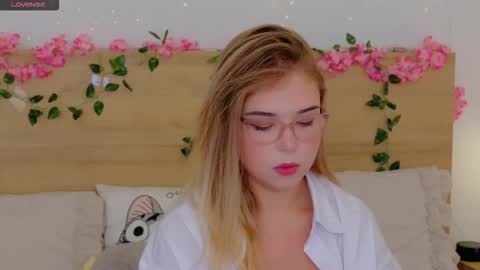 Lilith Bonheur online show from November 29, 2025, 10:57 pm