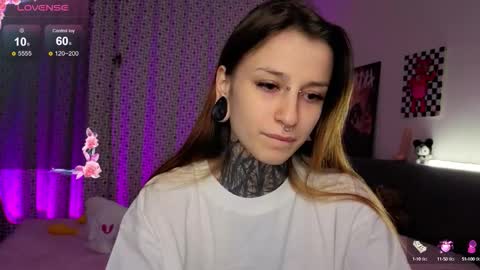 Snapshot of lilith_poison chatting on October 12, 2025, 6:07 pm lilith_poison online show from October 12, 2025, 6:07 pm
