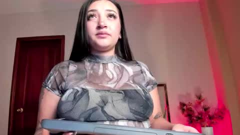 Snapshot of lilithesme chatting on October 26, 2025, 12:05 am LilithEsme online show from October 26, 2025, 12:05 am