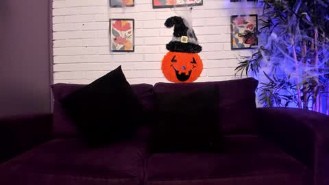 lilithmuller_ online show from October 10, 2025, 11:53 am