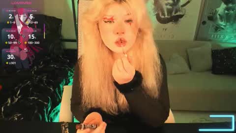 Snapshot of lilithnelson chatting on October 23, 2025, 8:40 pm LilithNelson online show from October 23, 2025, 8:40 pm