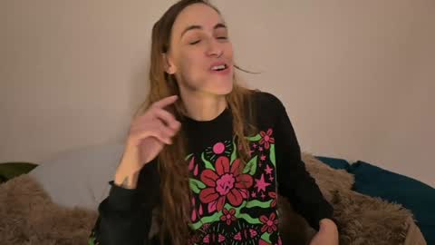 Snapshot of lilithoftrees chatting on December 6, 2024, 11:22 am L online show from December 6, 2024, 11:22 am