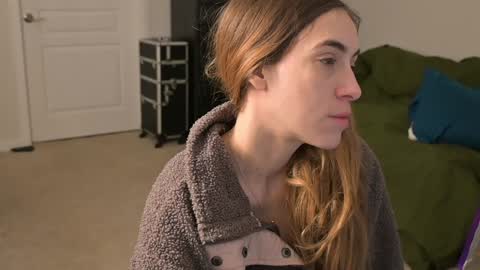 Snapshot of lilithoftrees chatting on December 21, 2024, 12:16 pm L online show from December 21, 2024, 12:16 pm