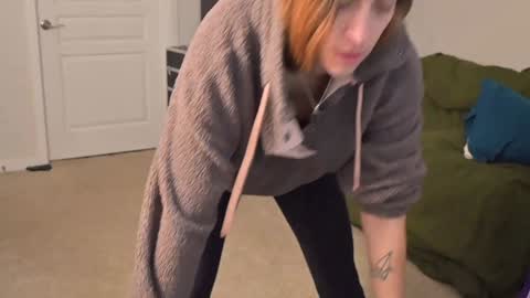 Snapshot of lilithoftrees chatting on December 21, 2024, 3:20 pm L online show from December 21, 2024, 3:20 pm