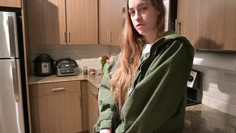 Snapshot of lilithoftrees chatting on December 25, 2024, 2:02 pm L online show from December 25, 2024, 2:02 pm