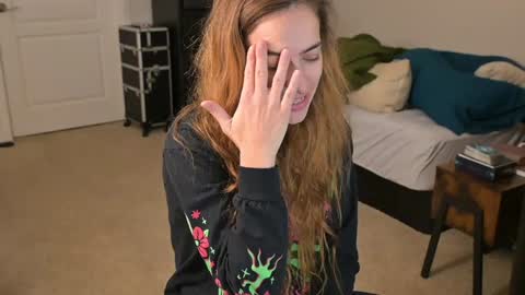 Snapshot of lilithoftrees chatting on December 29, 2024, 1:17 pm L online show from December 29, 2024, 1:17 pm