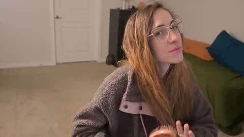 Snapshot of lilithoftrees chatting on February 28, 2025, 12:20 pm L online show from February 28, 2025, 12:20 pm