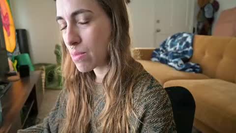 Snapshot of lilithoftrees chatting on September 8, 2025, 4:39 pm L online show from September 8, 2025, 4:39 pm