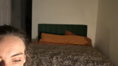 Snapshot of lilithoftrees chatting on October 8, 2025, 1:36 am L online show from October 8, 2025, 1:36 am