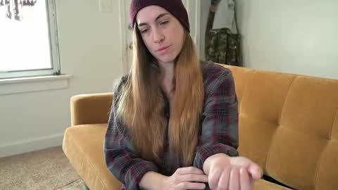 Snapshot of lilithoftrees chatting on November 24, 2025, 4:40 pm L online show from November 24, 2025, 4:40 pm