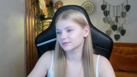 Snapshot of lilitrosen chatting on October 10, 2025, 5:12 pm lilitrosen online show from October 10, 2025, 5:12 pm