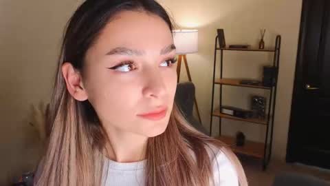 Snapshot of lillian_gross chatting on October 1, 2025, 10:21 am Alice online show from October 1, 2025, 10:21 am