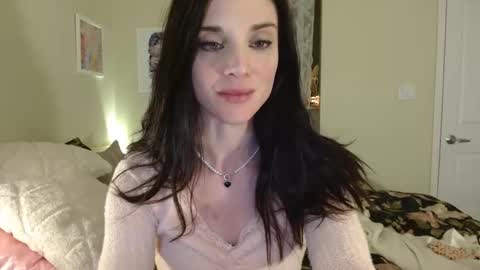 Snapshot of lillian_rose chatting on January 6, 2025, 4:26 am Lillian Rose online show from January 6, 2025, 4:26 am
