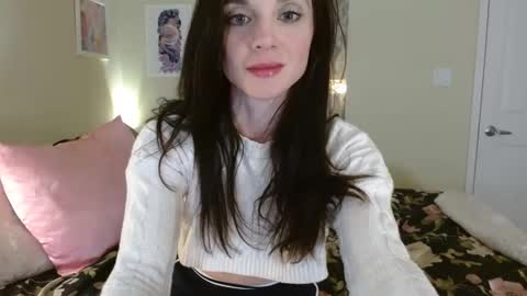 Snapshot of lillian_rose chatting on February 26, 2025, 3:53 am Lillian Rose online show from February 26, 2025, 3:53 am