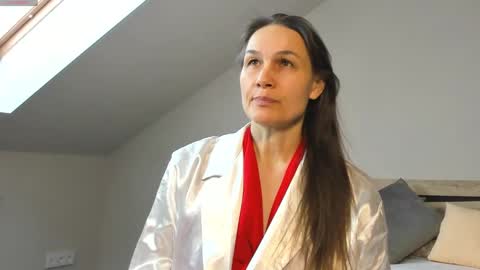 lillian_white1 online show from February 15, 2025, 8:00 am