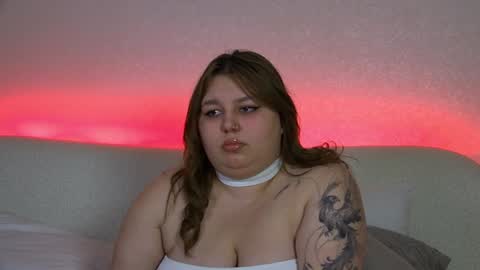 Snapshot of lillianhaig chatting on January 17, 2025, 9:28 pm LillianHaig online show from January 17, 2025, 9:28 pm