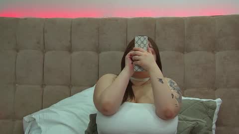 Snapshot of lillianhaig chatting on February 1, 2025, 9:51 pm LillianHaig online show from February 1, 2025, 9:51 pm