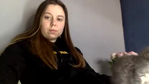 Lily online show from October 20, 2025, 11:43 am