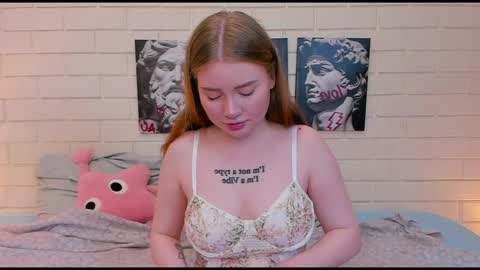 lillie_berry online show from October 17, 2025, 4:59 am