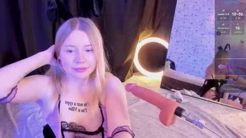 lillie_berry online show from November 22, 2025, 5:28 am