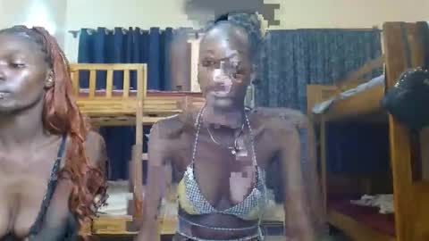 Snapshot of lilly_freak chatting on September 9, 2025, 4:28 pm Des online show from September 9, 2025, 4:28 pm